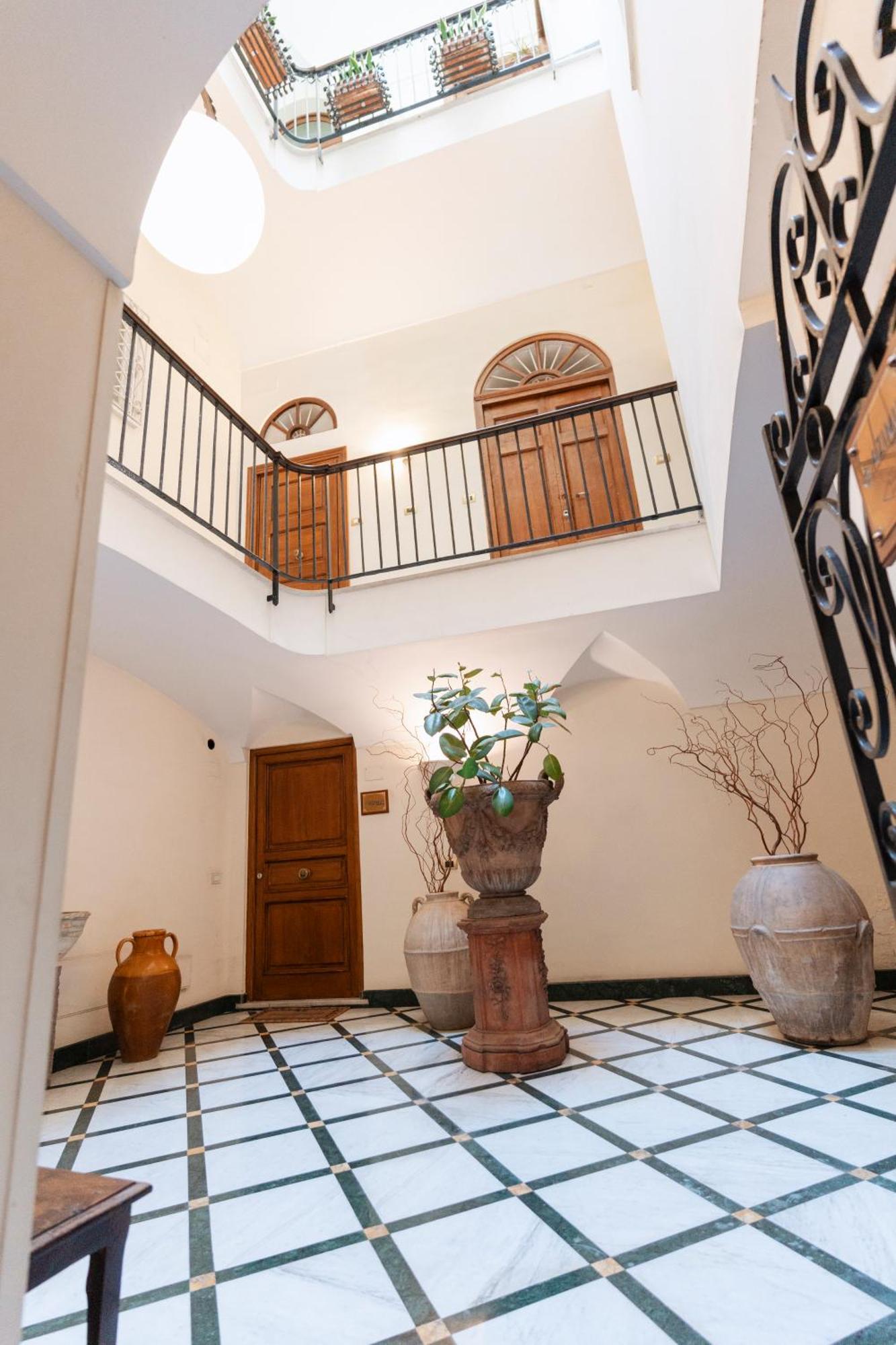 Piazza Tasso Suite Соренто Екстериор снимка
